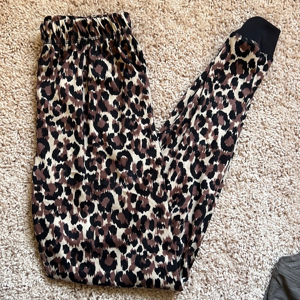 women’s cheetah print pj pants